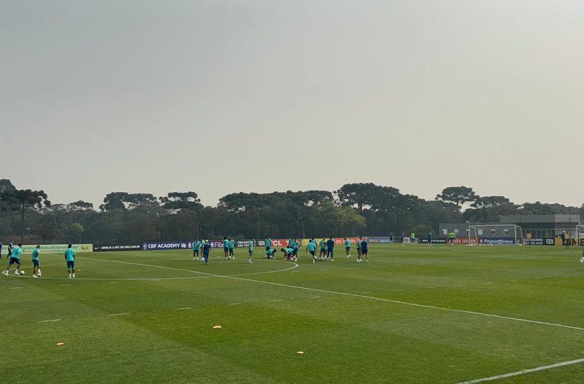  Seleção Brasileira encerra preparação em Curitiba