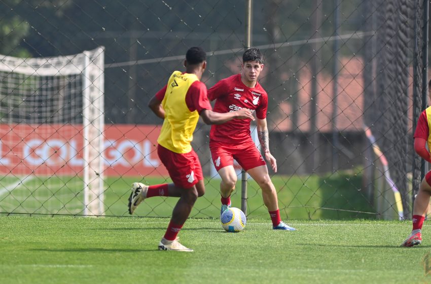  Athletico encerra preparação para duelo contra o Vasco