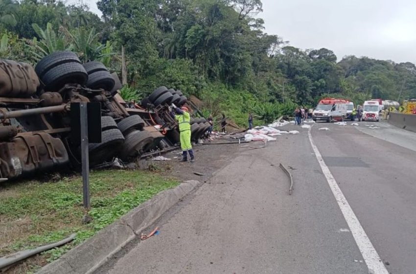 BR-277 está totalmente interditada no sentido Litoral