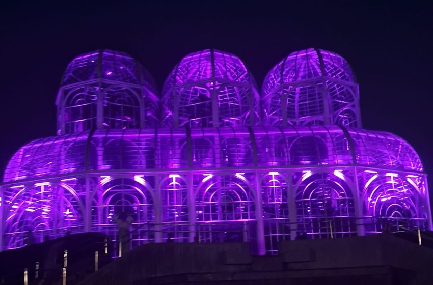  Monumentos ganham iluminação especial ao Setembro Roxo