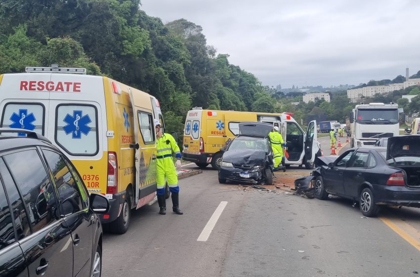  Acidente no Contorno Norte, em Curitiba, deixa três pessoas feridas