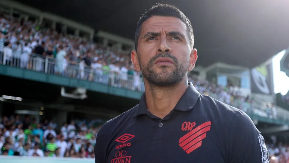 Athletico precisa vencer o Corinthians para não entrar na Z4