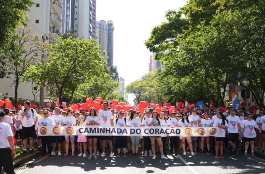 Caminhada do Coração interdita ruas do Batel até Parque Barigui