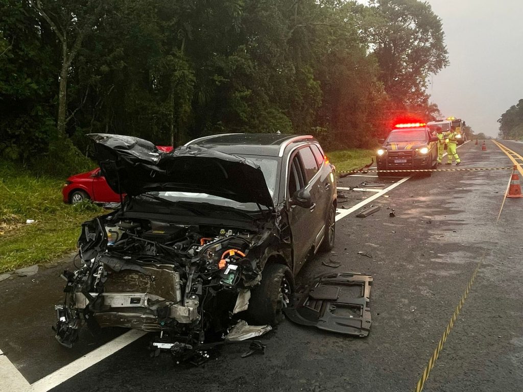 Homem de 23 anos morre em acidente na BR-277