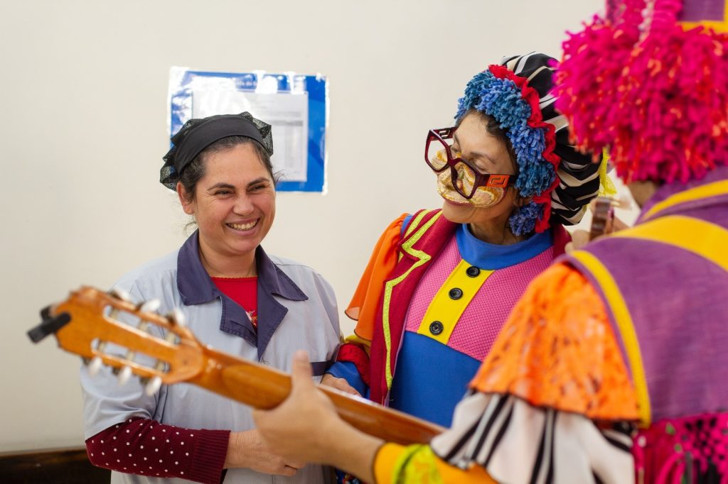Apresentações artísticas acontecem no Hospital Pequeno Príncipe