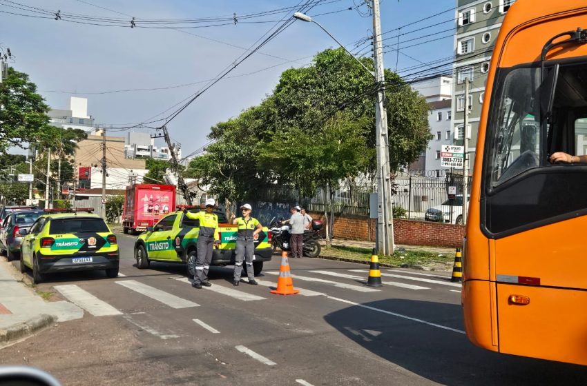  Acidente deixa mais de 900 residências sem luz em Curitiba