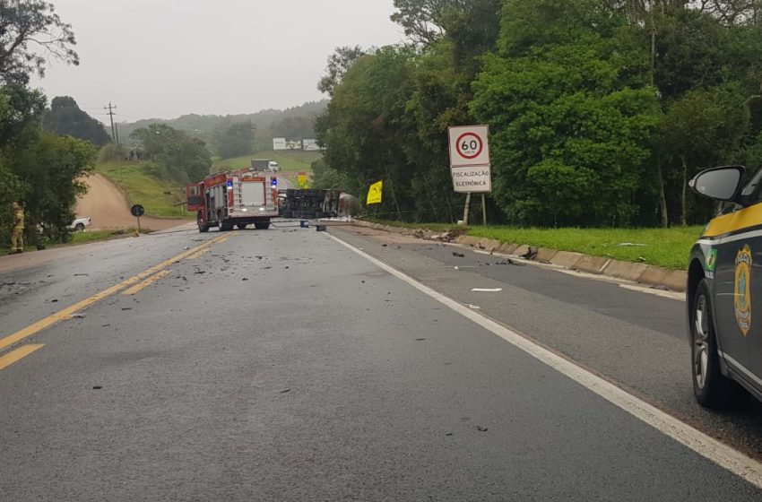 BR-116 é liberada com 22 quilômetros de congestionamento