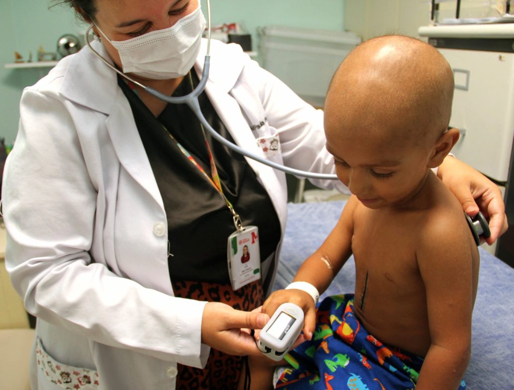 Paranaenses podem ajudar Hospital Evangélico pela conta de luz