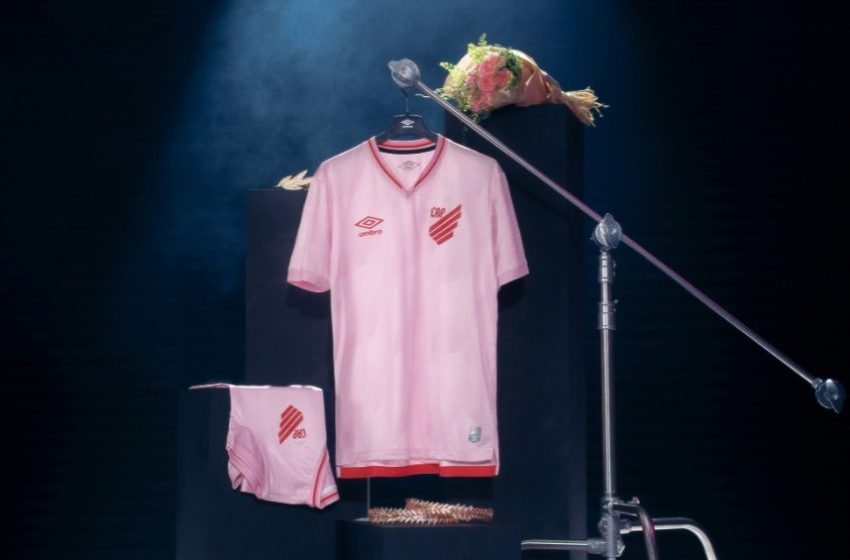  Athletico lança camisa em homenagem ao Outubro Rosa