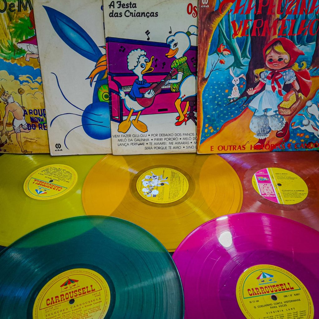 Mais de vinte expositores participam de feira de vinil