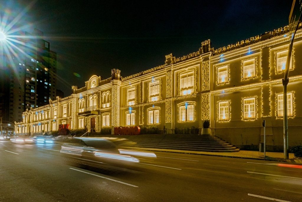 Shopping de Curitiba inaugura decoração de Natal