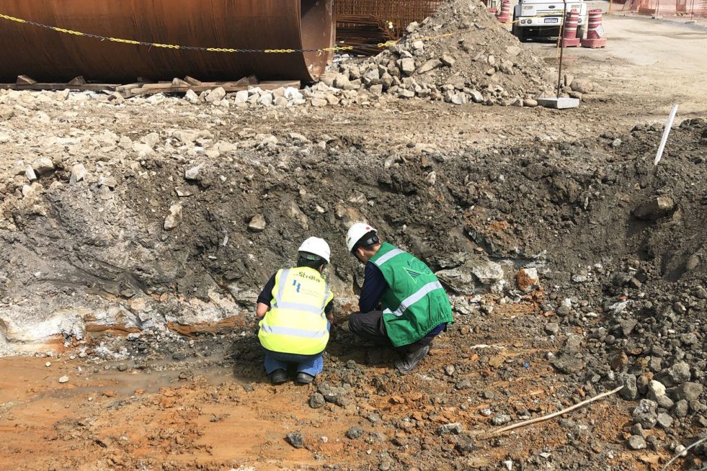 Acompanhamento arqueológico nas obras da Ponte de Guaratuba garante preservação