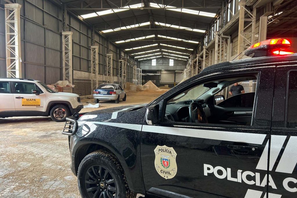 Barracão usado para adulterar soja é interditado em Curitiba