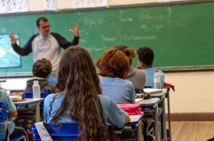 Seed publica normas de proibição de celulares nas escolas; entenda