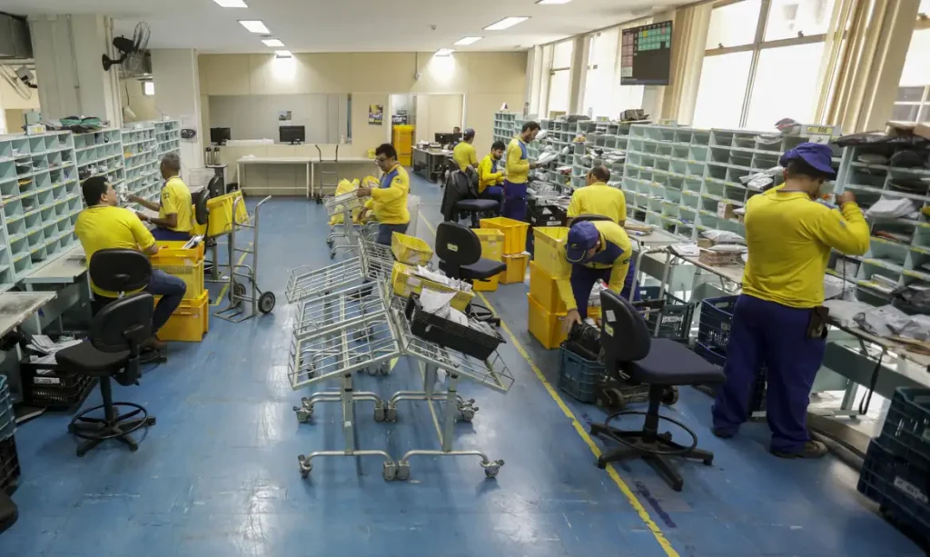 Correios divulga edital de concurso com mais de 3,5 mil vagas