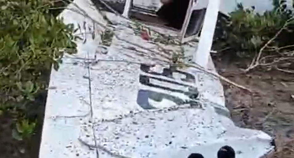 Avião de pequeno porte faz pouso forçado em Paranaguá
