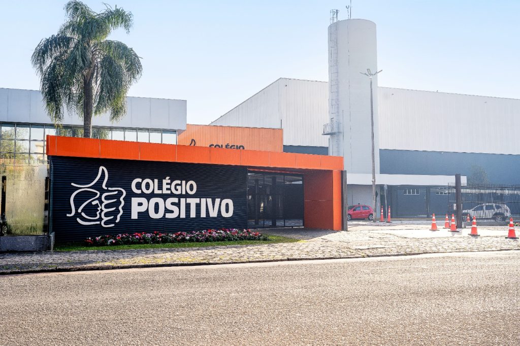 Colégio oferece bolsas de estudo em Curitiba