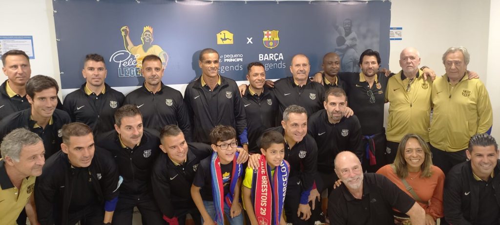 Jogadores do Barça Legends visitam Hospital Pequeno Príncipe