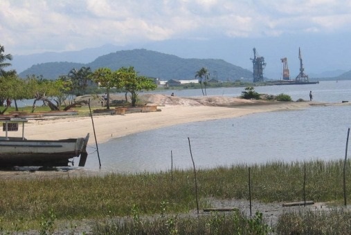 Adolescente desaparece no mar em Antonina