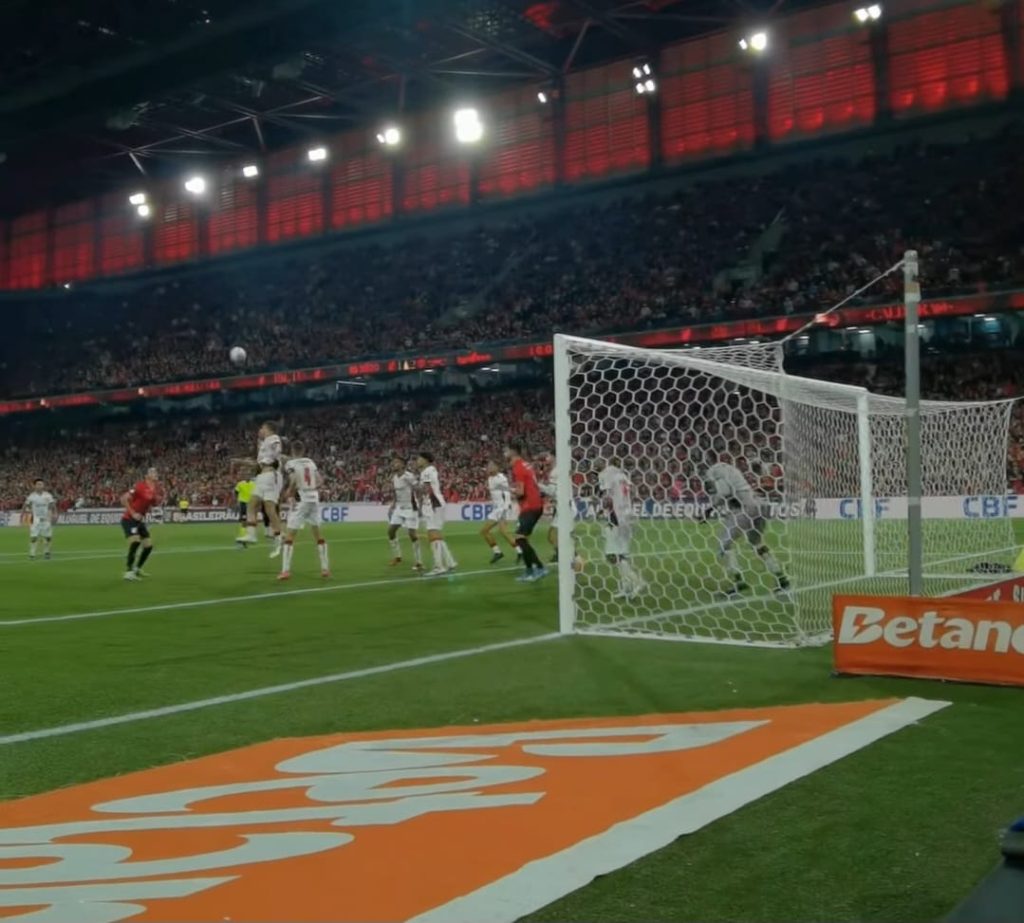 Derrota para Vitória marca novo recorde de público na Arena