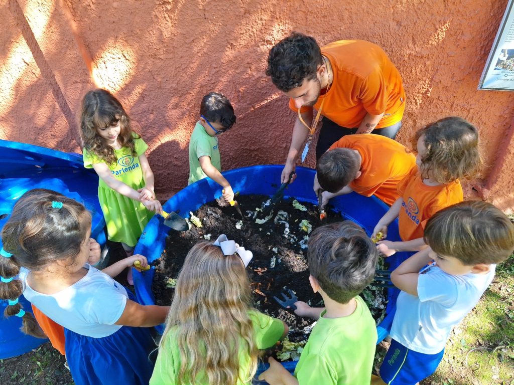 Escolas brasileiras devem abordar educação ambiental nas salas de aula