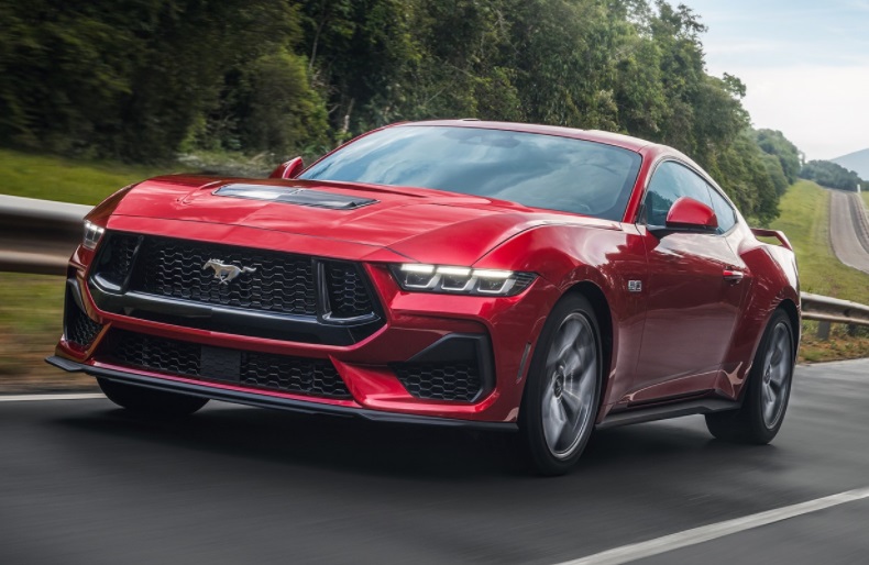 Ford anuncia chegada de Mustang com transmissão manual