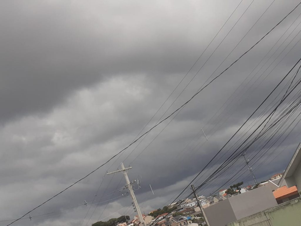 Temporal no último dia do ano tem registro de granizo