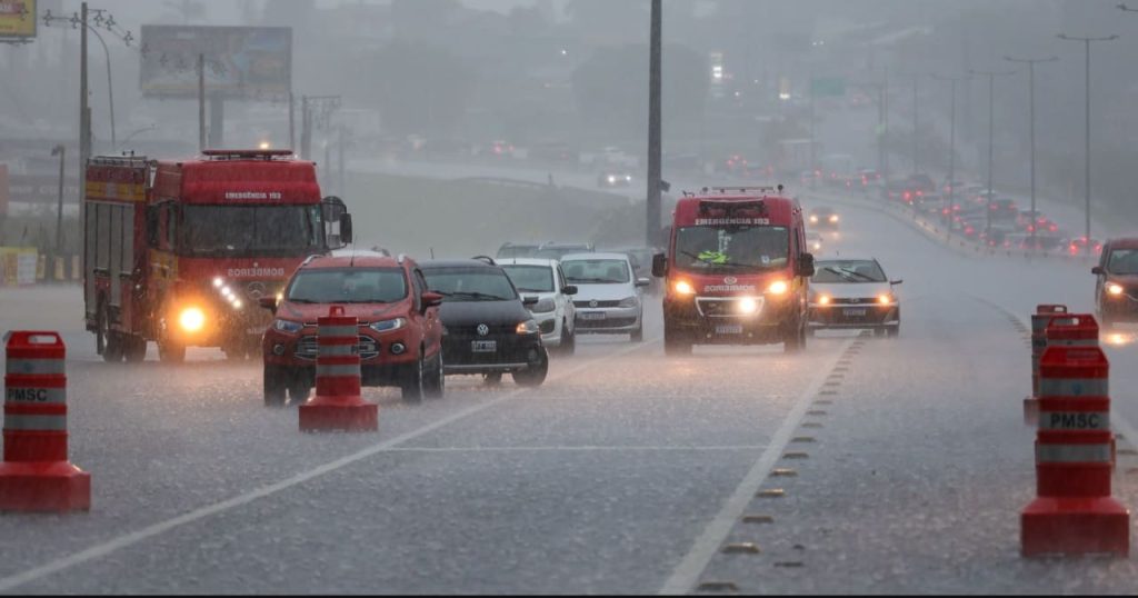 Santa Catarina se prepara para chegada de frente fria