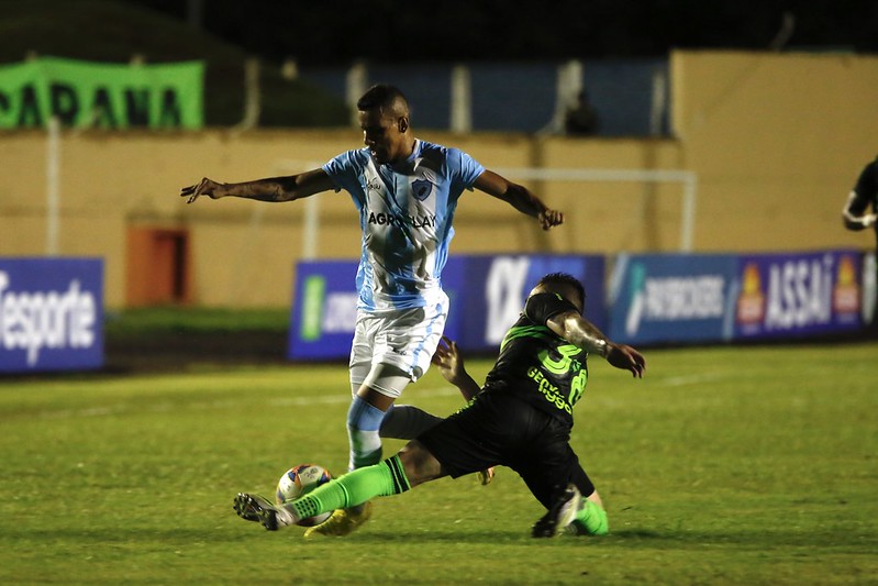 Paranaense: Coritiba e Londrina se enfrentam neste domingo (12)