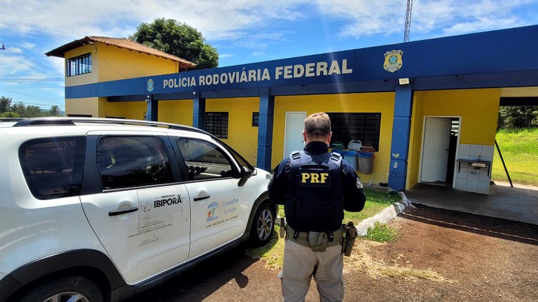 Meninas são encontradas abandonadas há 50 km de casa