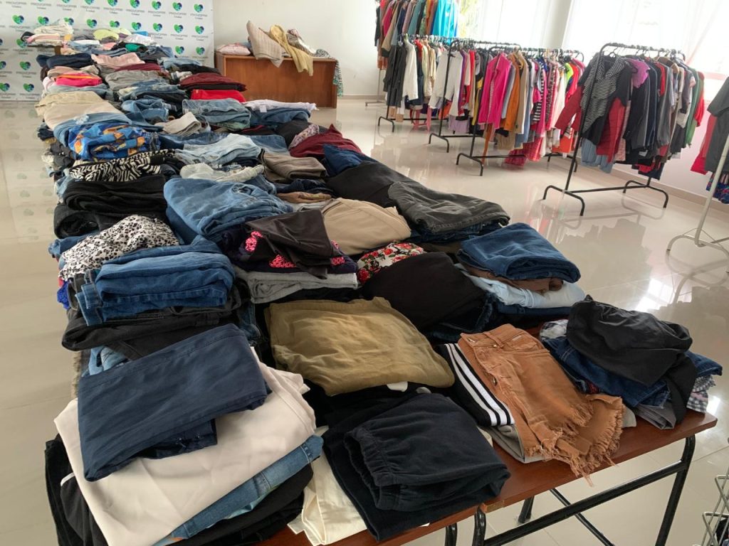 Provopar Estadual promove bazar beneficente com roupas de todas estações