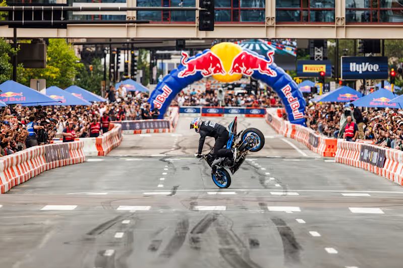 Hotéis curitibanos afirmam 75% de ocupação pelo Red Bull Showrun