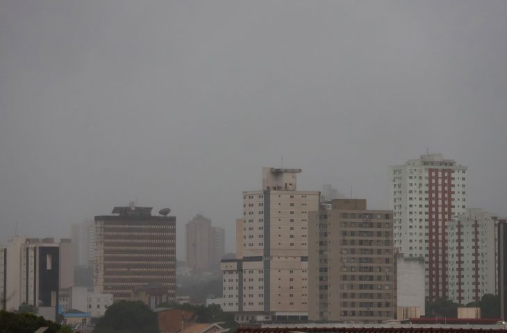 Domingo de tempo nublado em Curitiba, diz Simepar