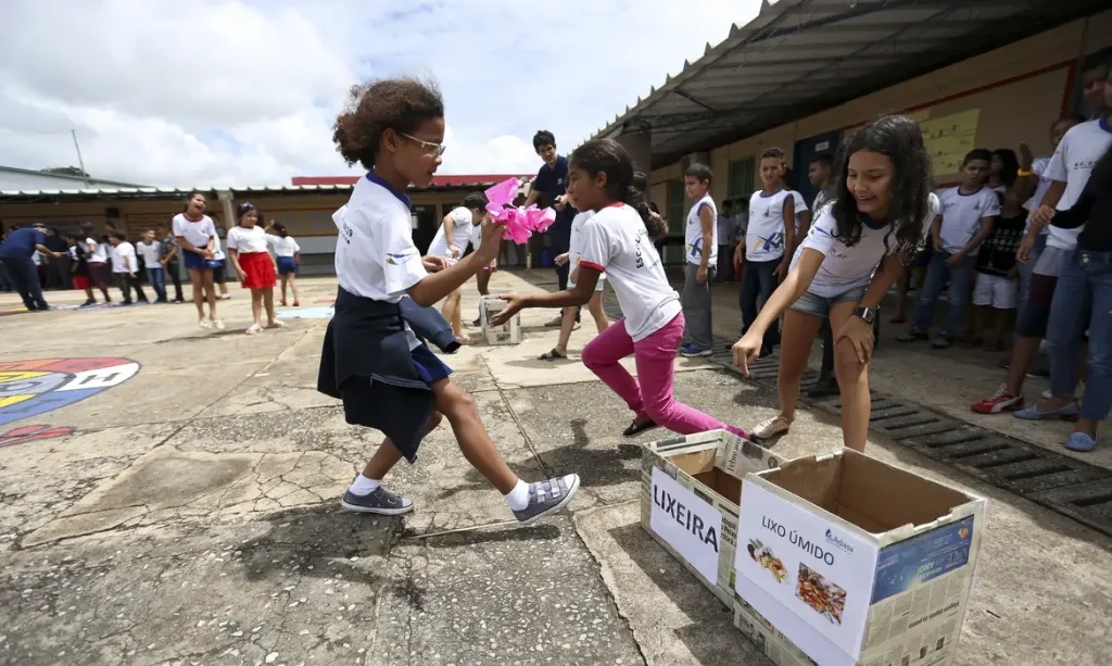 População pode ajudar a definir orçamento para infância e adolescência