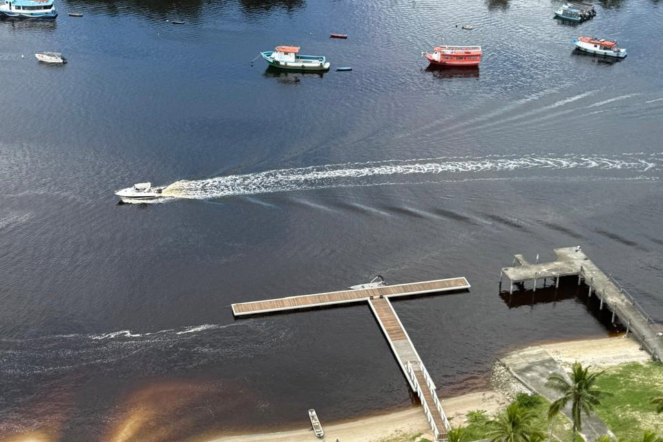 Novos flutuantes são instalados no Litoral do Paraná