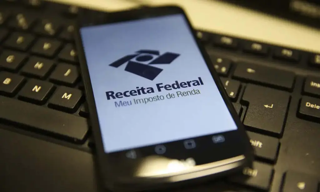 Mais de 25 mil contribuintes declaram o IRPF no Paraná