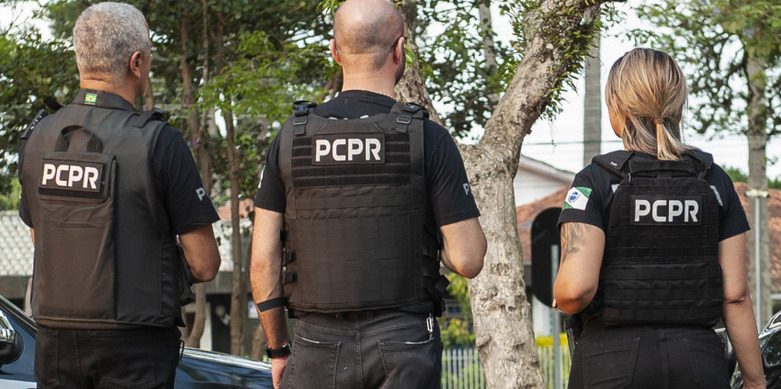 Professora é indiciada após mandar aluno “comer piolho” durante aula