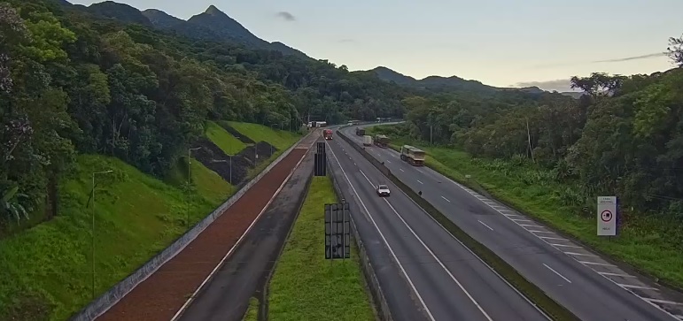 Movimento rodovias: fluxo é tranquilo neste domingo