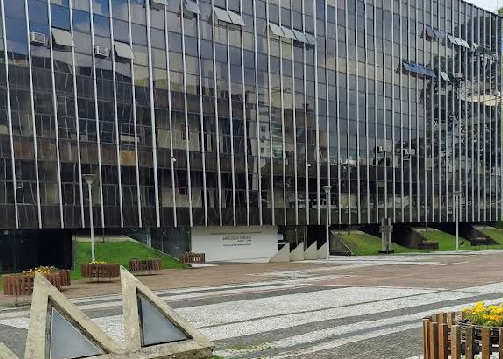 Ministério Público oferece denúncia por injúria racial contra Miguelito