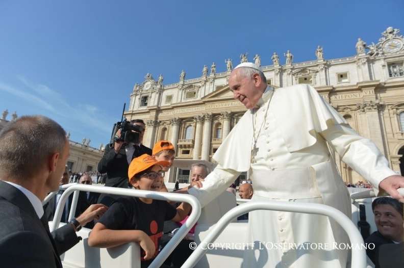 Papa Francisco dorme bem a noite toda, diz Vaticano