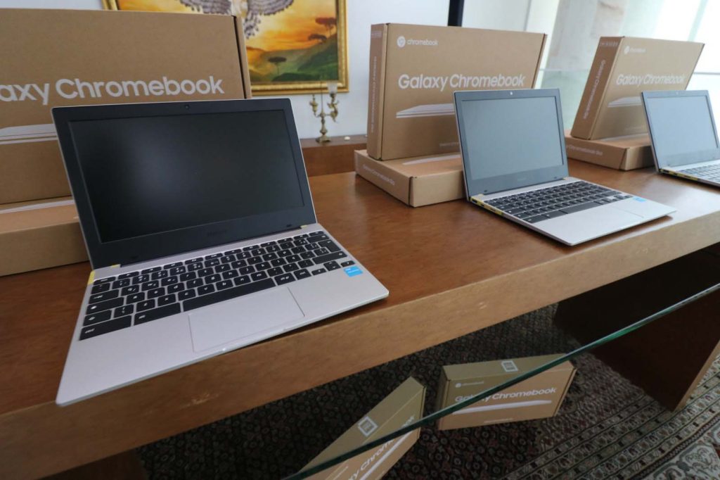 32 mil chromebooks são entregues para a rede estadual