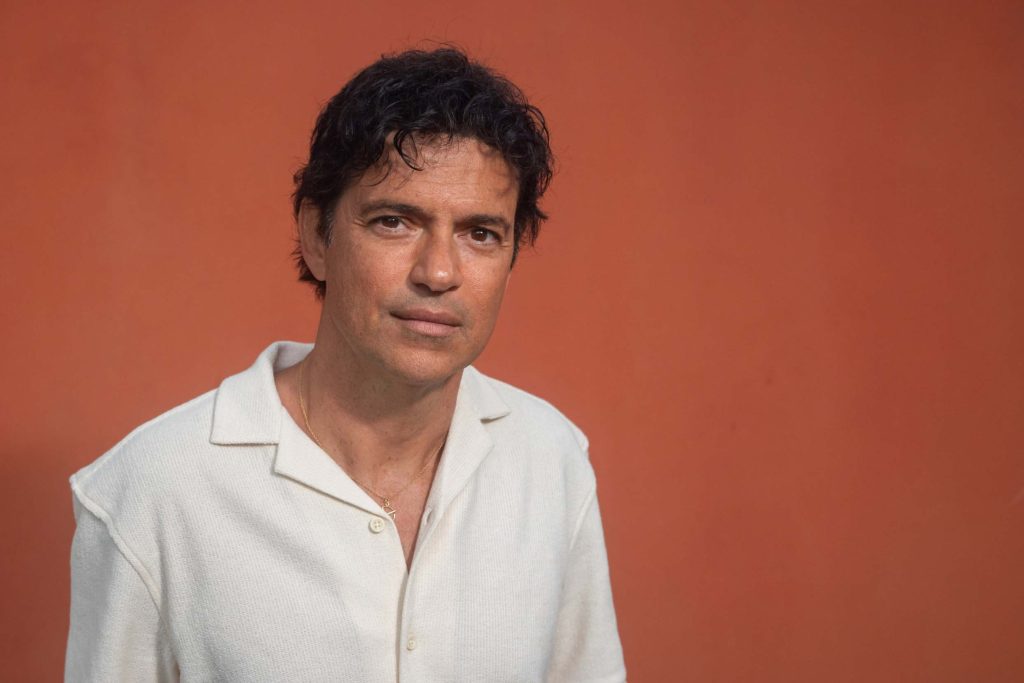 Jorge Vercillo celebra 30 anos de carreira no Guairão