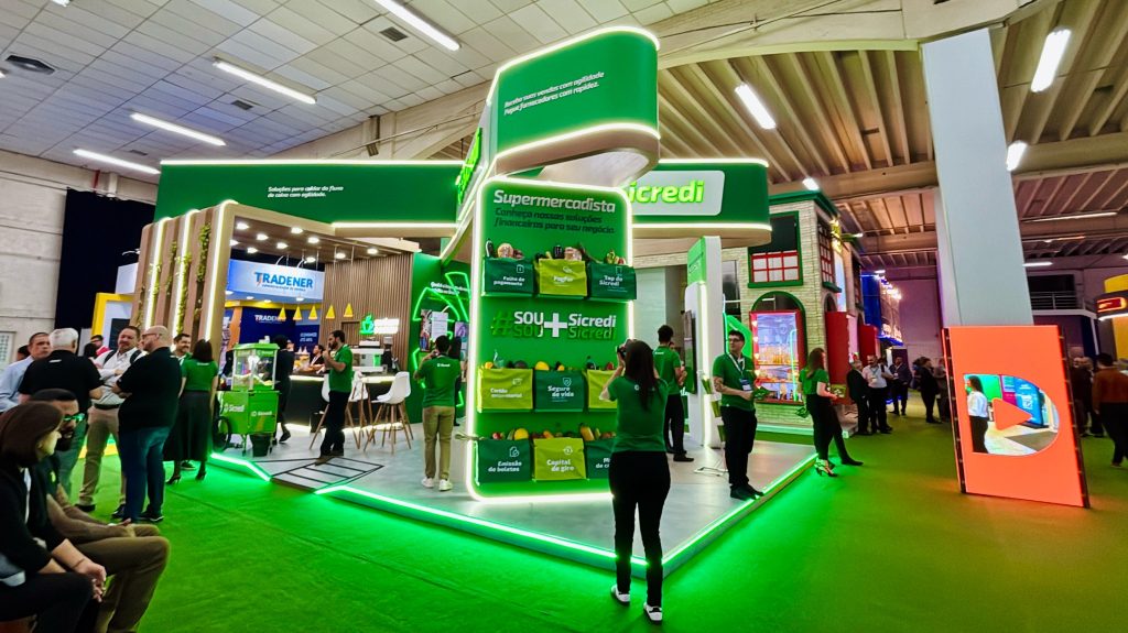 Sicredi fortalece parceria com setor varejista na ExpoApras 2025