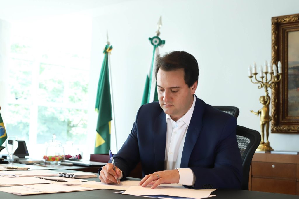 Promoções e progressões para servidores estaduais são autorizadas no Paraná