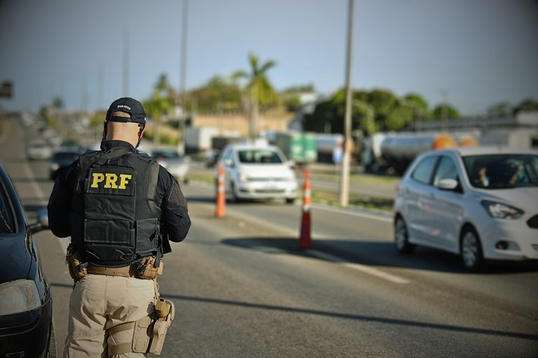 Operação da PRF durante feriado começa nesta quarta; confira ações