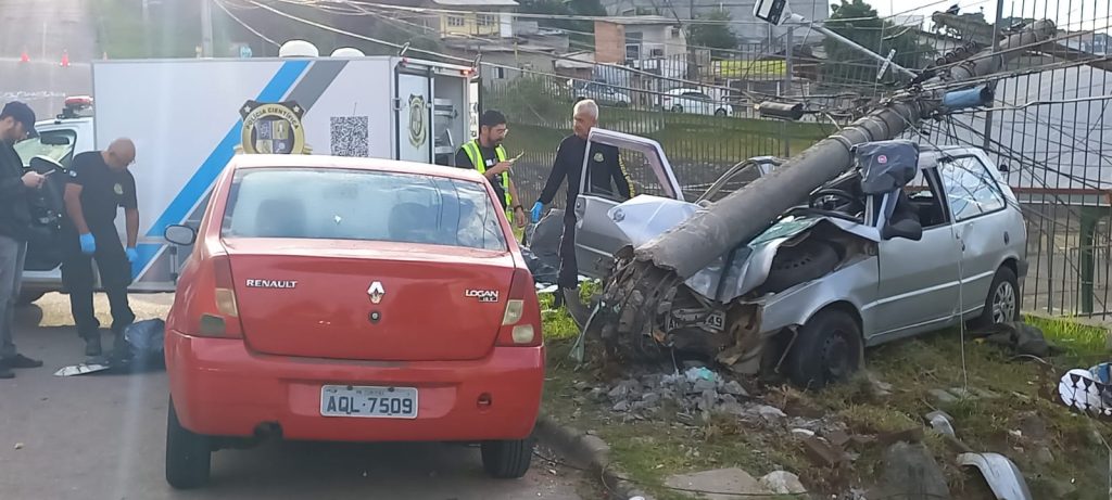 Homem morre em acidente com carro no Parolin