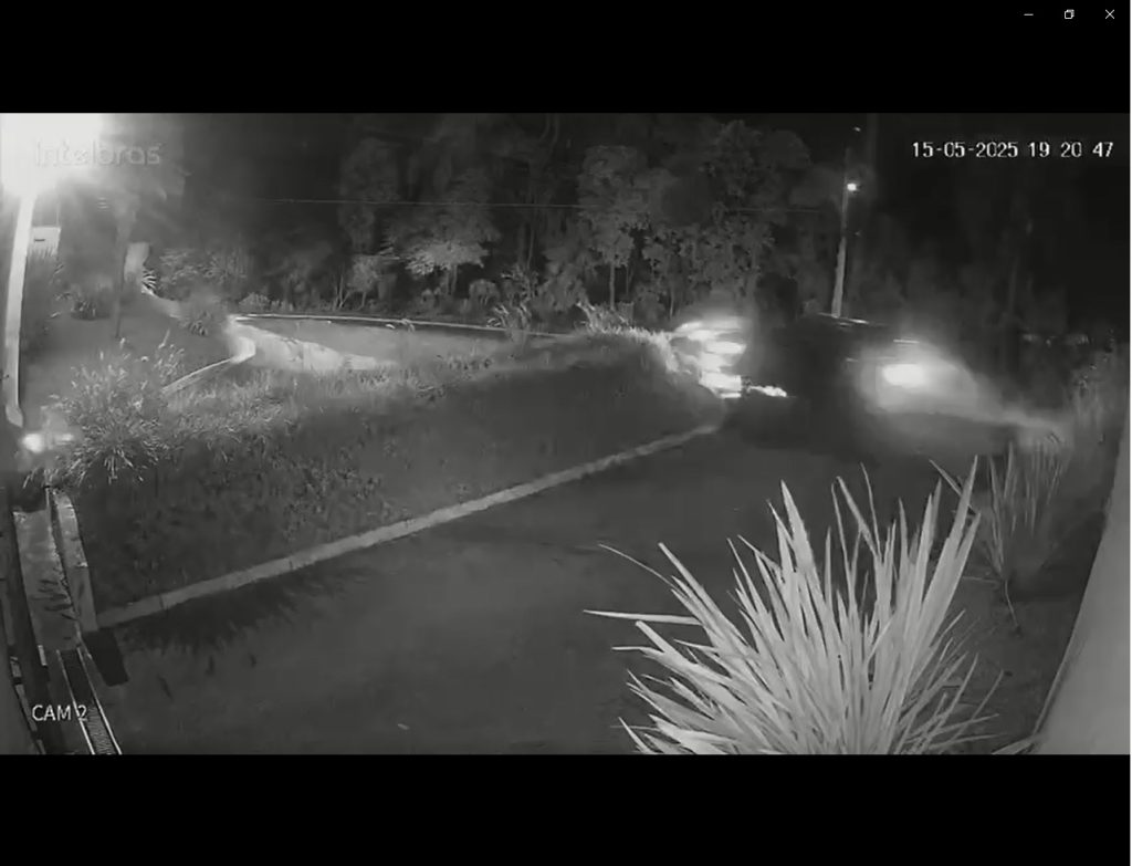 Durante perseguição, PM morre em capotamento de viatura. VÍDEO