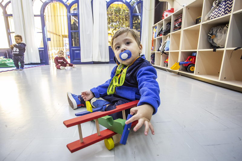 Vale-creche foi distribuído a 800 famílias em 2 meses