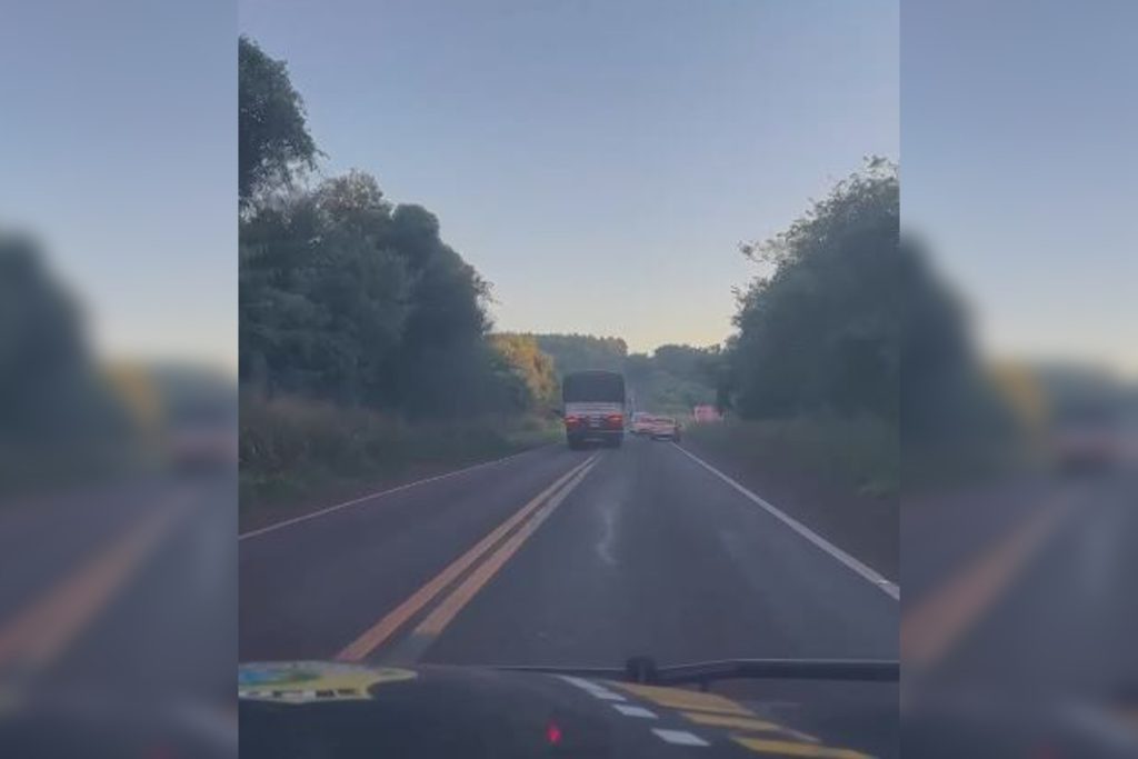 VÍDEO: caminhão carregado com maconha faz manobras perigosas