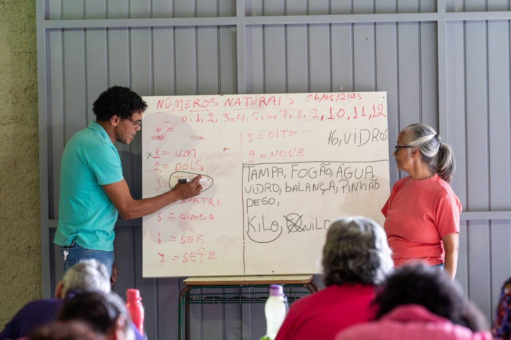 Inscrições para o programa Alfabetiza Paraná são prorrogadas